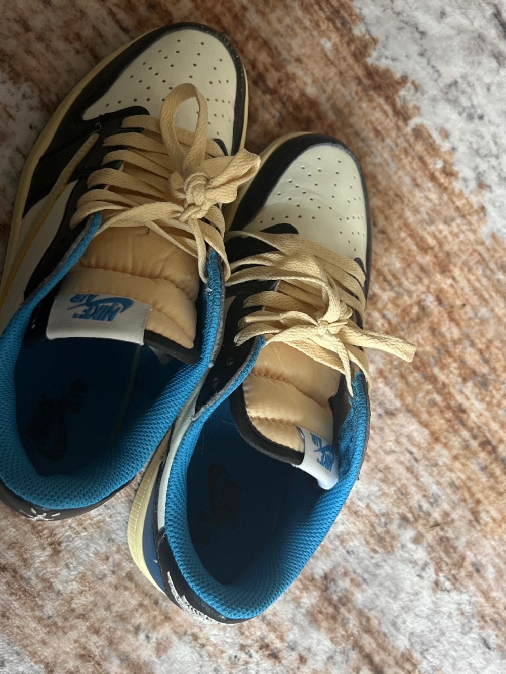 Jordan 1s Travis Scotts